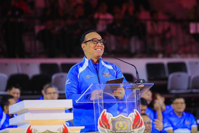 Wakapolri Komjen Pol. Prof. Dr. Dedi Prasetyo, S.H., M.Hum., M.Si., M.M. buka kejuaraan e-Sport.  Foto: Dok. Polri