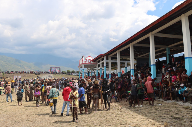 Penembakan misterius terjadi di Festival Budaya Lembah Baliem (FBLB), Distrik Walesi, Kabupaten Jayawijaya, Papua Pegunungan, Sabtu (8/8). Foto: Dok. Istimewa