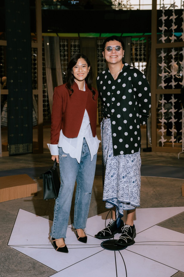 Wilsen Willim Kolab dengan Dian Sastrowardoyo, Hadirkan Kebaya Bersiluet Tegas. Foto: Wilsen Willim Studio