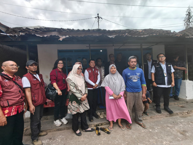 Program bedah rumah orang tua siswa Sekolah Rakyat di Sumenep, Jawa Timur, kolaborasi Kemensos dan Kementerian PKP, pada Sabtu (8/8/2026). Foto: Dok. Kemensos