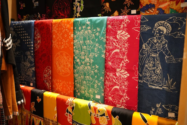 Ilustrasi Filosofi Kain Gringsing Khas Bali. Foto: Unsplash/wafieq akmal