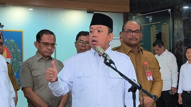 Menteri Agraria dan Tata Ruang/Kepala Badan Pertanahan Nasional (ATR/BPN), Nusron Wahid, pada Sinkronisasi Layanan Bea Perolehan Hak atas Tanah dan Bangunan (BPHTB), Layanan Pertanahan serta Integrasi Data Perpajakan dan Pertanahan, Senin (10/8). Foto: Aditya Nugraha/kumparan