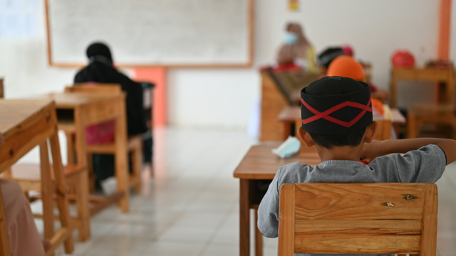 Suasana pembelajaran di Bojong Gede, Jawa Barat. Foto: ochimax studio/Unsplash
