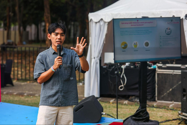 dr. Ikhsan berbagi edukasi mengenai DBD serta langkah-langkah pencegahannya di Panggung Bintang Kecil, kumparanMOM Festival Hari Anak 2026, Sabtu (25/7). Foto: kumparan
