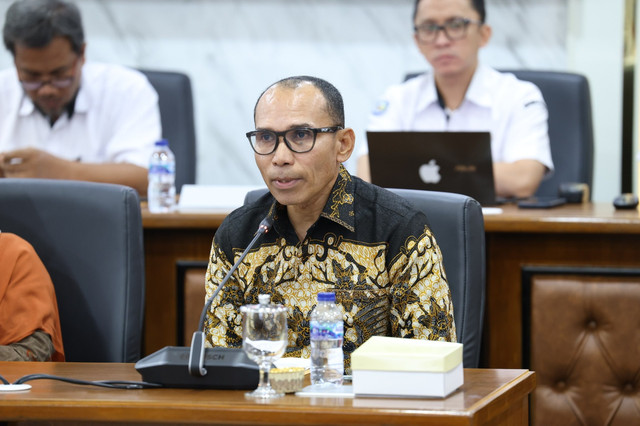 Anggota Panitia Khusus Rancangan Undang-undang (Pansus RUU) Daerah Kepulauan DPR RI, Alimudin Kolatlena. Foto: Arief/Karisma/dpr