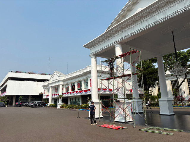 Suasana Kompleks Istana Kepresidenan, Jakarta Pusat jelang HUT ke-81 RI, Senin (10/8). Foto: Zamachsyari/kumparan