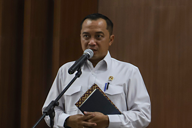 Menteri Sekertaris Negara Prasetyo Hadi menyampaikan keterangan usai rapat koordinasi dengan pimpinan DPR di Kompleks Parlemen, Senayan, Jakarta, Senin (10/8/2026). Foto: Dhemas Reviyanto/ANTARA FOTO