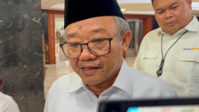 Menteri Pendidikan Dasar dan Menengah Republik Indonesia, Abdul Mu'ti di Kompleks Parlemen, Senayan, Jakarta, Senin (10/8/2026). Foto: Nasywa Athifah/kumparan