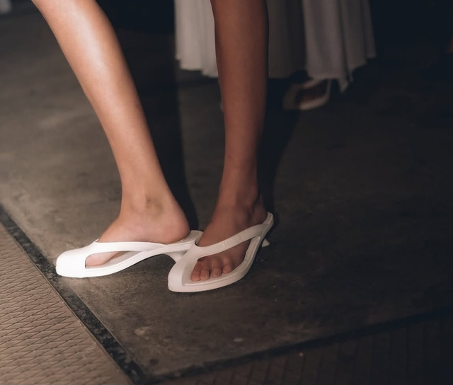 Havaianas model kitten heels diperkenalkan di Copenhagen Fashion Week. Foto: Instagram @havaianas.indonesia