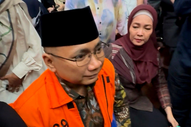 Mantan Menteri Agama Yaqut Cholil Qoumas alias Gus Yaqut tiba untuk menjalani sidang perdana di Pengadilan Tipikor, Jakarta Pusat, Selasa (11/8/2026). Foto: Kevin Daniel/kumparan
