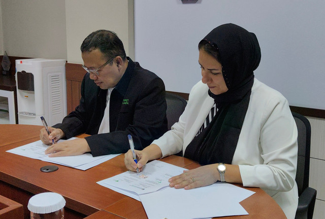 Berlokasi di Gedung Filantropi, pada jumat 07 Agustus 2026, Dompet Dhuafa bersama King Hussein Cancer Foundation (KHCF), Yordania, secara resmi menandatangani Nota Kesepahaman (Memorandum of Understanding/MoU) sebagai langkah strategis dalam mendukung perawatan pasien kanker asal Gaza, Palestina, beserta keluarga pendamping mereka yang tengah menjalani pengobatan di King Hussein Cancer Center (KHCC), Amman, Yordania.