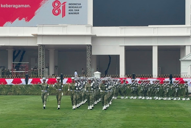 Suasana latihan menjelang upacara HUT ke-81 RI di Istana Merdeka, Jakarta Pusat, Selasa (11/8/2026). Foto: Zamachsyari/kumparan
