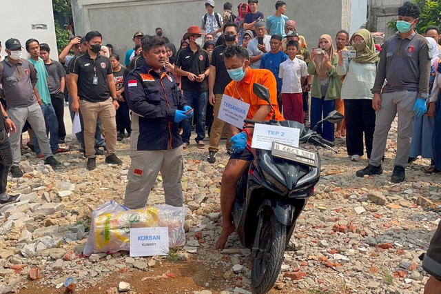 Rekonstruksi pembunuhan dan mutilasi di Cipayung, Depok, Selasa (11/8/2026). Foto: kumparan