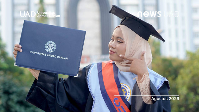 Diah Ayu Praharani, wisudawan terbaik FKIP Universitas Ahmad Dahlan (UAD) pada wisuda periode IV tahun 2026 (Foto. Diah)