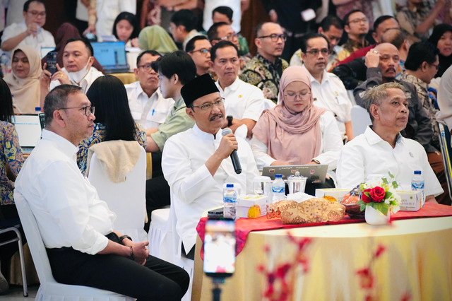 Mensos Gus Ipul memimpin rakor bersama 66 pemda untuk mempercepat pembangunan Sekolah Rakyat permanen di Jakarta, Rabu (12/8/2026). Foto: Dok. Kemensos