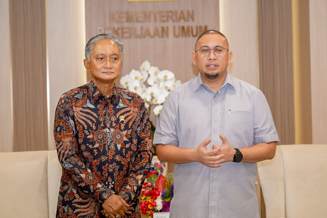 Wakil Ketua Komisi VI DPR RI Andre Rosiade seusai menemui Menteri Pekerjaan Umum (PU) Dody Hanggodo di Kantor Kementerian PU, Jakarta, Rabu (12/8/2026). Foto: Dok. Istimewa