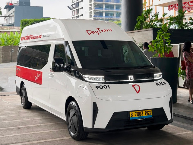 Farizon SV sebagai armada baru DayTrans. Foto: Alvian Yoga Yulianto/kumparan