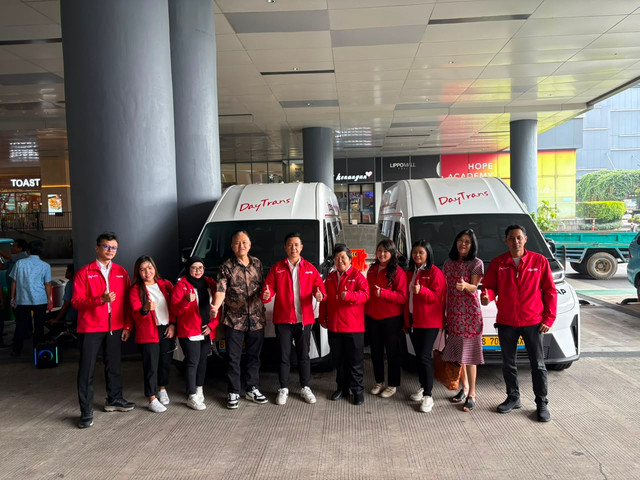 Peluncuran Farizon SV sebagai armada baru DayTrans. Foto: Alvian Yoga Yulianto/kumparan