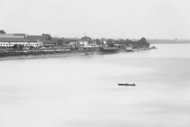 Ilustrasi legenda asal usul Sungai Batanghari.Foto: Dapiki Moto / Unsplash