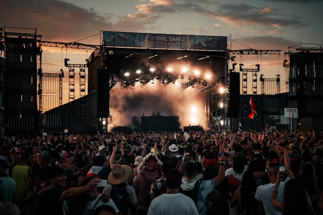 Ilustrasi harga tiket fanmeeting Hwang In Youp Jakarta 2026. Foto: Unsplash.com/Colin Lloyd