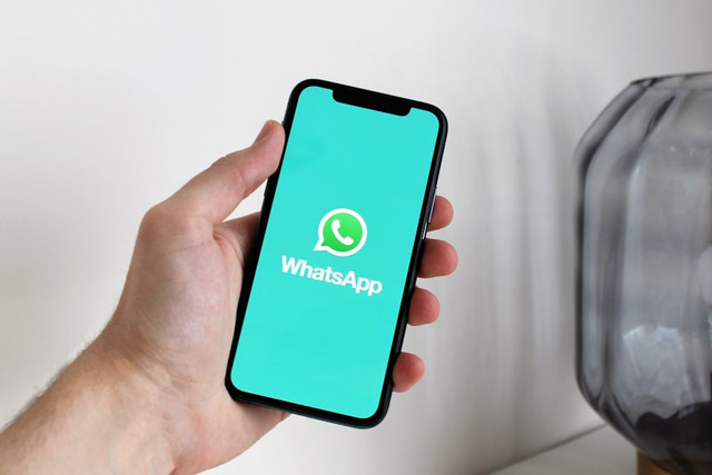 Ilustrasi aplikasi WhatsApp (WA). Foto: Unsplash