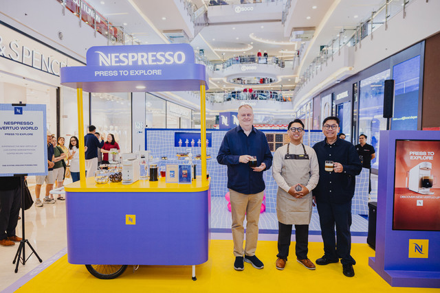 Nespresso resmi meluncurkan Vertuo Up di Indonesia, mesin kopi terbaru yang menawarkan pengalaman ngopi praktis di rumah dengan beragam pilihan kreasi. Foto: Nespresso