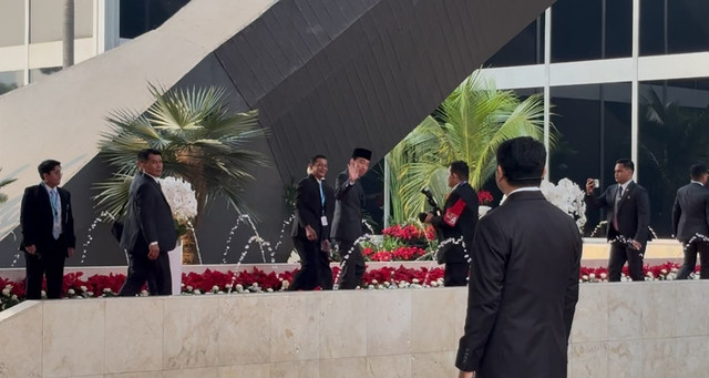 Presiden ke-7 Joko Widodo tiba di DPR, Jumat (14/8). Foto: Nasywa/kumparan