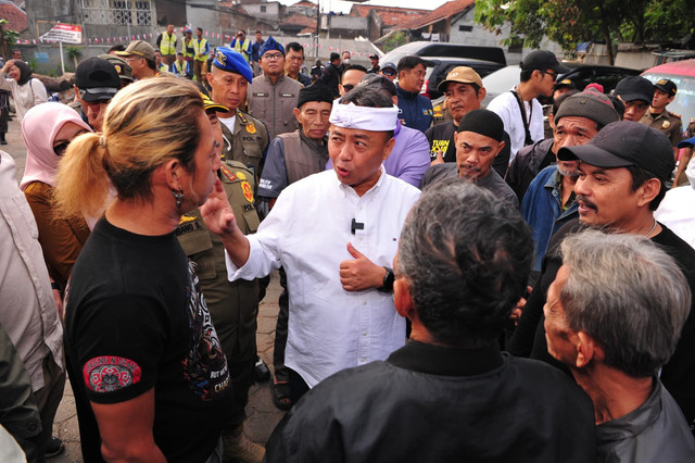 Pemerintah Provinsi Jawa Barat dan Pemkot Bandung menertibkan bangunan liar dan pedagang kaki lima di Kiaracondong, Bandung, serta menyiapkan 800 kios gratis selama tiga bulan di Pasar BTM untuk relokasi, Senin (10/8/2026). Foto: Dok. Diskominfo Jabar