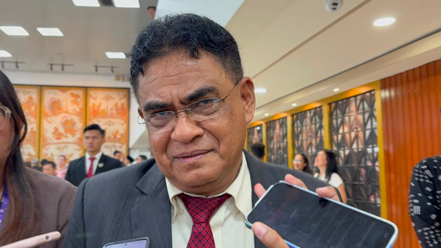 Ketua DPP PDIP Andreas Hugo Pareira di Kompleks Parlemen, Senayan, Jakarta, Jumat (14/8). Foto: Nasywa Athifah/kumparan