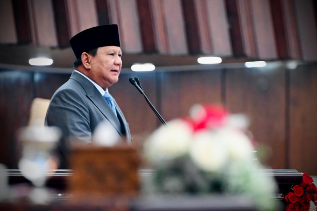 Presiden Prabowo Subianto sebut digitalisasi pendaftaran bansos PKH dan Sembako di 153 kabupaten/kota permudah warga, Jumat (14/8/2026). Foto: Kemensos RI