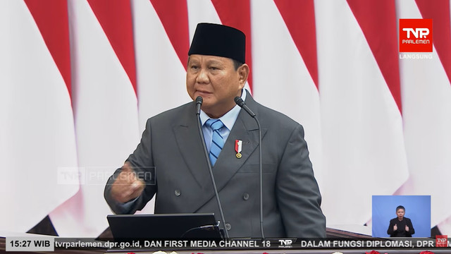 Presiden Prabowo Subianto menyampaikan Pengantar atas RUU tentang APBN Tahun Anggaran 2027 beserta Nota Keuangan saat Sidang Paripurna Pembukaan Masa Persidangan I DPR Tahun Sidang 2026-2027 di Kompleks Parlemen, Jakarta, Jumat (14/8/2026). Foto: YouTube/ TVR Parlemen