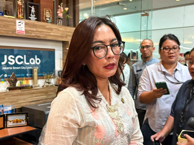Kepala Dinas Komunikasi, Informatika dan Statistik Provinsi DKI Jakarta Marulina Dewi Mutiara saat ditemui di Balai Kota DKI Jakarta, Jumat (14/8/2026). Foto: Nauval Pratama/kumparan