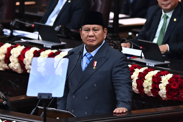 Presiden Prabowo Subianto menyampaikan Pengantar atas RUU tentang APBN Tahun Anggaran 2027 beserta Nota Keuangan saat Sidang Paripurna Pembukaan Masa Persidangan I DPR Tahun Sidang 2026-2027 di Kompleks Parlemen, Jakarta, Jumat (14/8/2026). Foto: Rivan Awal Lingga/ANTARA FOTO