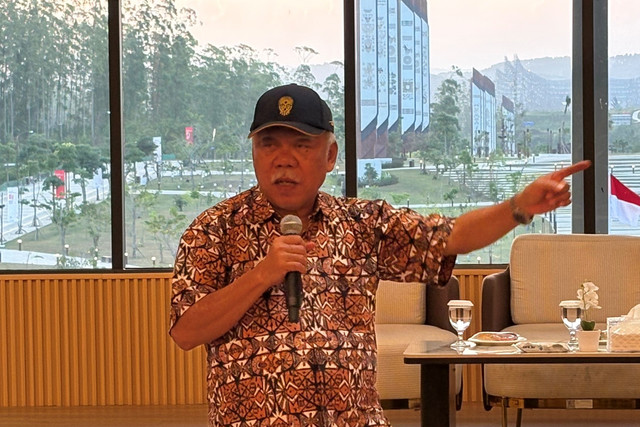 Kepala Otorita IKN Basuki Hadimuljono saat bertemu dengan media jelang acara Pengukuhan Pengibar Bendera HUT RI di City Hall Ibu Kota Nusantara, Jumat (12/8/2026). Foto: Nur Pangesti/kumparan