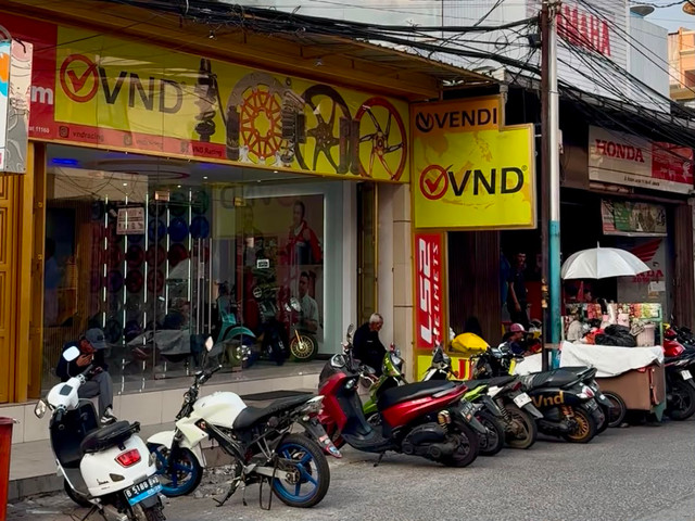 Salah satu toko variasi Jalan Kebon Jeruk (Bonjer) Tiga, Jakarta Barat. Foto: Alvian Yoga Yulianto/kumparan