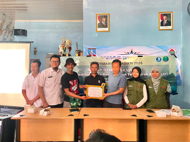 Prosesi Peresmian Rumah Gracilaria Unggul di Desa Tengkurak, Rabu (12/08/2026). Foto: Dokumentasi Tim PPK Ormawa HIMADIKRI Upi