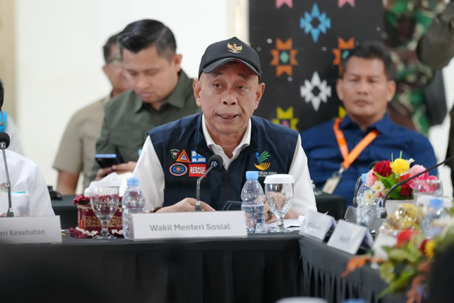 Wakil Menteri Sosial di Rapat Koordinasi Penanganan Bencana di Labuan Bajo, NTT (16/08/2026). Foto: Humas Kemendagri