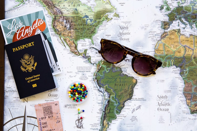 Ilustrasi Hal yang Harus Dipersiapkan Sebelum Traveling ke Luar Negeri, Foto:Unsplash/GeoJango Maps