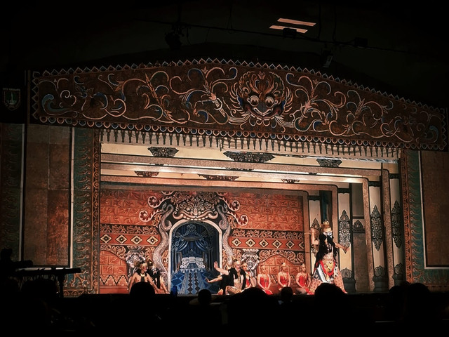 Pertunjukan Wayang Orang Sriwedari di Surakarta, Senin (13/7/2026), saat mementaskan lakon Bumiloka–Mustakaweni Lair. Sumber: Dokumentasi Pribadi