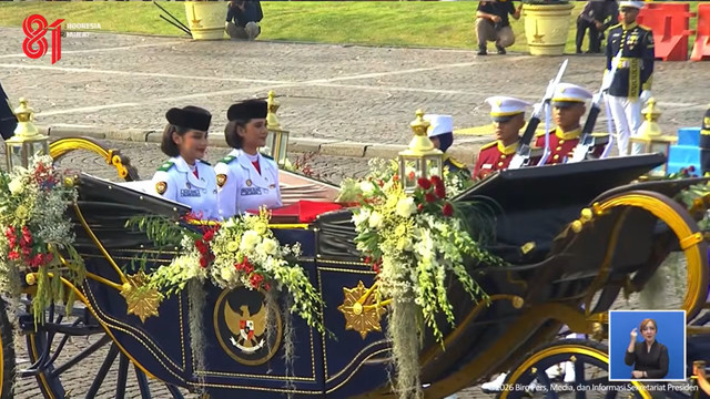 Kirab benda pusaka dan teks Proklamasi menjadi salah satu rangkaian dalam peringatan HUT ke-81 Kemerdekaan Republik Indonesia, Senin (17/8/2026). Foto: YouTube/ Sekretariat Presiden