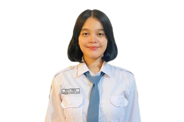 Celine Olivia Apriani Theo, siswi asal SMKN 5 Pontianak yang menjadi Paskibraka pembawa baki di Istana Negara. Foto: Instagram/ @kesbangpol_pontianak