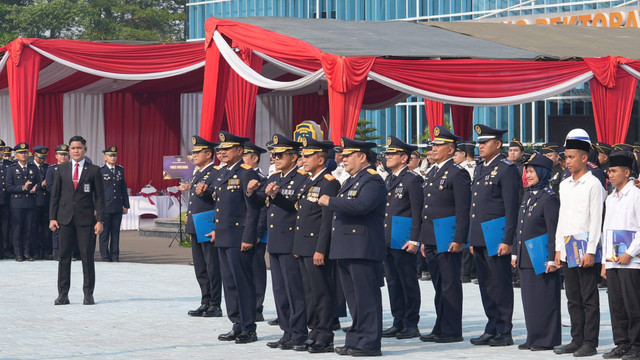 Narapidana dan Anak Binaan terima Remisi Umum dan Pengurangan Masa Pidana Umum di Politeknik Imigrasi dan Permasyarakatan, Senin (17/8/2026). Foto: Dok. Istimewa