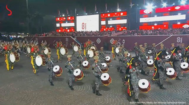 Suasana acara Karnaval Bersatu Harmoni Nusantara di Lapangan Monas, Senin (17/8/2026). Foto: Youtube/Sekretariat Presiden