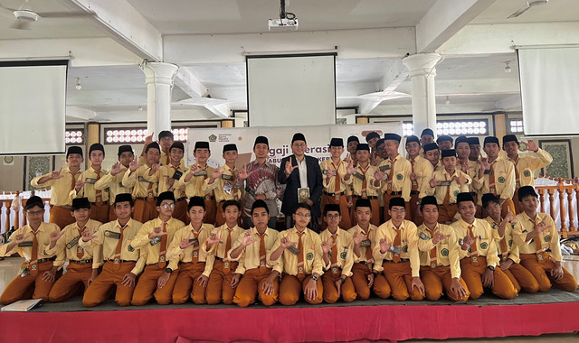 IKAPI Mengajak Penulis Wahyudi Pratama Ngaji Literasi bersama Santri di Pesantren, Dok. Tim Islamic Book Fair. Dimas Dwi Pangestu.