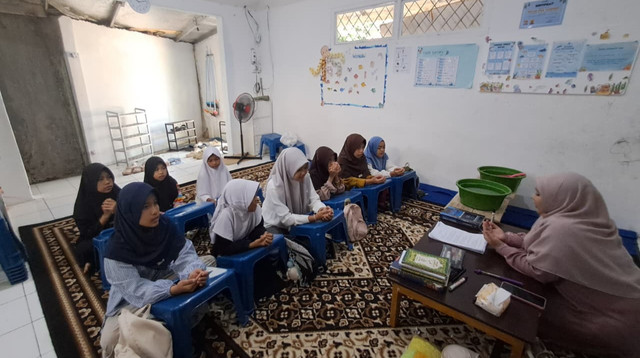 DT Peduli Cianjur Gelar Kajian Khusus Muslimah Cilik, membekali anak-anak perempuan menyambut masa balig (Sumber: DT Peduli)