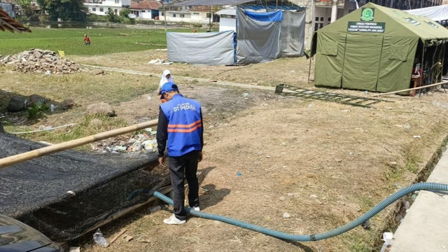 Penyediaan Air Bersih untuk Acara Reuni Akbar dan Milad ke-104 Pondok Pesantren Sukahideng (Sumber: DT Peduli)