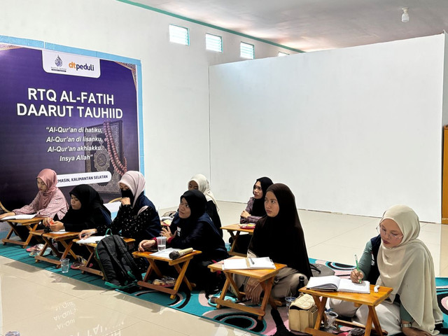 Beasiswa Mahasiswa DT Peduli Kalsel Ikuti Kegiatan Pendampingan bersama Praktisi Social Entrepreneur, Om Buyung (Sumber: DT Peduli)