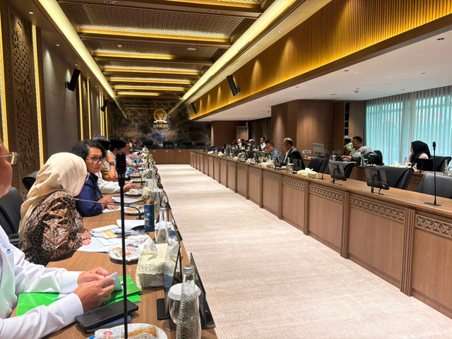 Pimpinan DPR dan Pemerintah rapat koordinasi membahas lanjutan status PPPK dan ASN Guru di Kompleks Parlemen, Senayan, Jakarta, Selasa (18/8/2026). Foto: Nasywa Athifah/kumparan