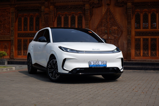 Media first drive mobil listrik BAIC T1 Jakarta-Bandung, (18-19/8/2026). Foto: Sena Pratama/kumparan