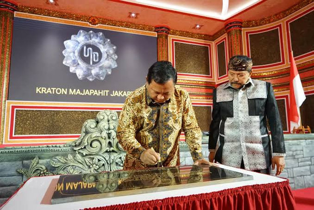 Menteri Pertahanan Prabowo Subianto meresmikan Kraton Majapahit Jakarta, 7 Mei 2024. (Foto: Istimewa)

